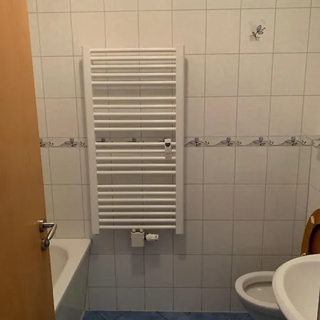 Gablenz-apartment Iv - 2 Schlafzimmer 2og Mitte Ideal Fuer Familie,4 Einzelbetten * Chemnitz
